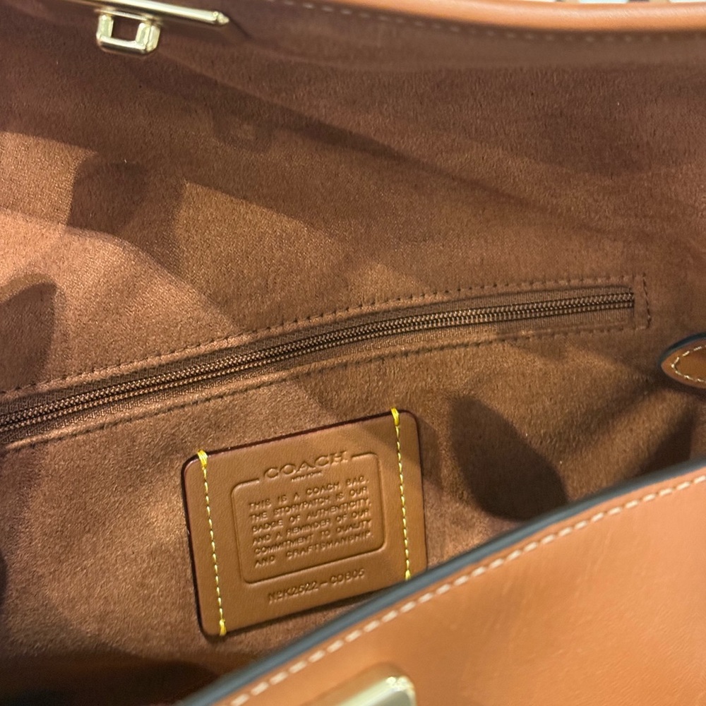 NWT Coach Bridget Flap Shoulder Bag CDB05 Gold/Tan Smooth grain leather - Picture 11 of 12